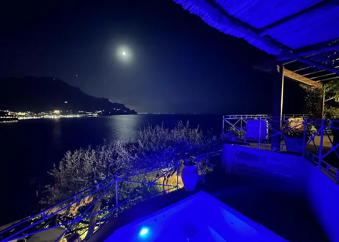 Oliver - Breathtaking Small Pool 14 Sqm Hydromassage On The Rock - Coast *