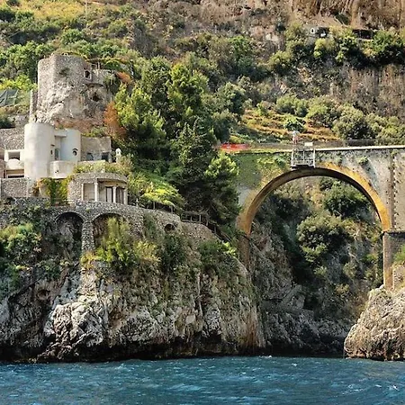 Oliver - Breathtaking Small Pool 14 Sqm Hydromassage On The Rock - Coast *