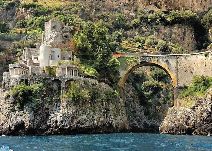 Oliver - Breathtaking Small Pool 14 Sqm Hydromassage On The Rock - Coast *