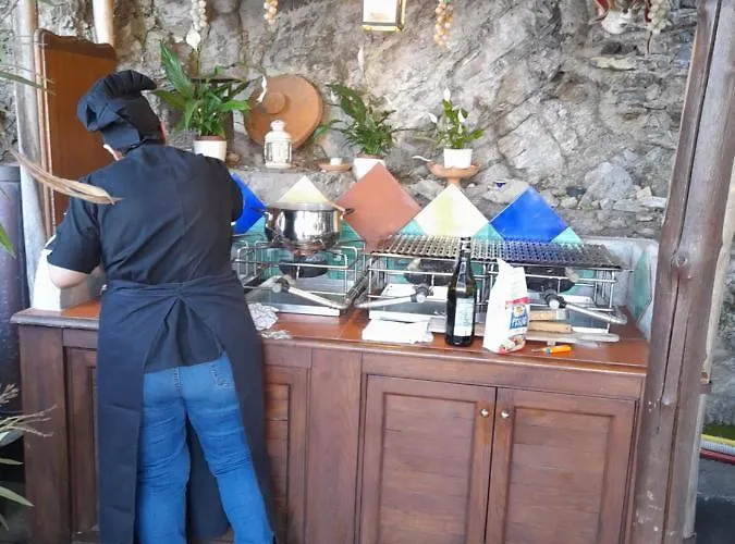 Oliver - Breathtaking Small Pool 14 Sqm Hydromassage On The Rock - Coast *