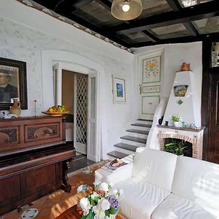 Oliver - Breathtaking Small Pool 14 Sqm Hydromassage On The Rock - Coast Villa *